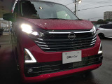 LEDヘッドライトです。高い視認性や省電力で車への負担が少なく、長寿命で交換の手間が少なくなりメリットがいっぱいあります。