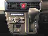 温度を設定すれば、自動で車内の温度管理をしてくれる優れものです♪ATミッションで運転楽々