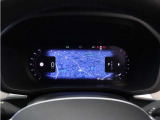 Google アシスタントを呼べば、友人や家族、会社の同僚への連絡や、車内環境の調整も思いのまま。ルート案内やエンターテイメント機能を利用する際も、ステアリングから手を離す必要はありません。