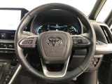 ハンドルは車を運転する上で、ずっと握っている重要なパーツです。手にフィットする物がいいですよね♪