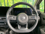 【純正革巻きステアリング】上質な革を使用することで、手にしっかり馴染みとても運転しやすいハンドルです♪