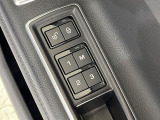 シートメモリー『運転席にはシートメモリーも付いております。ワンタッチで自分のドライブポジションに設定することが可能です。』