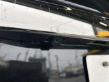 車庫入れもお任せのバックカメラが付いて、後方確認もラクラク♪安全に車庫入れも可能です。便利な機能ですが、バックカメラを過信せず、目視もお忘れなく。