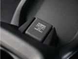 ◆アクセサリーソケット◆ドラレコの電源やスマートフォンの充電等に使用できる便利な電源ソケット!使いやすい場所に装備されています。
