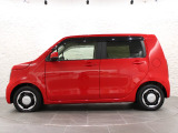 このお車はホンダ純正光脱臭・抗菌加工を納車前に致します。光触媒消臭は光触媒と銀イオンにより消臭とウイルス除菌や抗菌効果のダブル効果で車内を快適に保ちます。