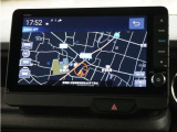 純正9インチHondaCONNECTナビ(LXU-242NBi)&バックカメラが装備されているので、普段の使い勝手もロングドライブも快適です。