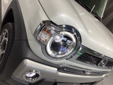 LEDヘッドライト装備!明るい白色光で夜間走行時の高い視認性を確保し、LEDならではの省電力化で低燃費にも貢献しています。