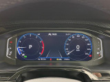 デジタル液晶メーター&rdquo;Digital Cockpit Pro&rdquo;です。画面の切り替えは、ハンドルのボタンで簡単に操作ができます。
