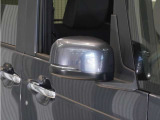 ◆ドアミラーウインカー◆ドアミラーにウインカーを装備しています。対向車に自身の進行方向を合図し安全に運転できます。
