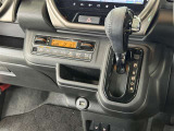 自動で車内温度を調整してくれる【オートエアコン】付きです