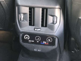 車両の詳細、ご質問につきましては、営業スタッフまでお気軽にご連絡下さいませ。遠方のお客様には実車の詳細動画送信も承ります。お問合せをお待ち致しております。