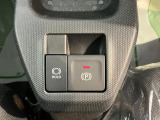 車両状態証明書修復歴の有無も一目瞭然。機能や内装・外装、走行距離、修復歴の有無をチェックし、クルマの状態を10段階にした車両状態証明書。数字や記号を使ってわかりやすく表示しています。