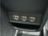 ◆USBチャージャー◆使いやすい場所に装備されています。
