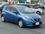 スタイリッシュなミラーウィンカーは車のデザインのワンポイントとして目を引くとともに、歩行者や自転車、車両の視線近くで注意を促し、危険を回避します。スタイルと安全に一役♪