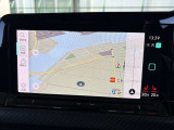 「ディスカバープロ」ナビゲーション機能をはじめ、車両設定や走行情報の確認など、多彩な機能をスマートに操作できます。
