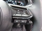 前車追従機能付きのレーダークルーズを備えています。自動で車間距離を調整してくれますので、アクセル操作の疲労軽減に繋がります。特に長距離を運転される方にはお奨めです☆