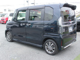 当店の展示車は、プロの業者にボディーの磨き、ルームクリーニングを依頼していますので、とてもきれいです!!ぜひ、見にいらしてください!