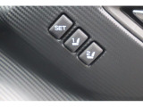 運転席シートポジションメモリー機能 アクセスキー1つに付きシートポジションを2つメモリーすることができます。