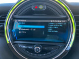 Bluetooth接続ができます。音楽を聴いたり、通話することも可能です!ディスプレイ画面はナビゲーション以外にも多くの機能が付いております♪