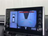 【フロントカメラ】運転席に座った状態で死角になりやすいクルマの前の様子まで確認でき安全ですね♪