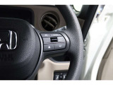 Hondaセンシングの機能のひとつ、アダプティブクルーズコントロール付!アクセルから足を離しても設定したスピードと前車との車間を保ち走行してくれます!車線維持もアシスト☆高速道路で疲労軽減ですね☆