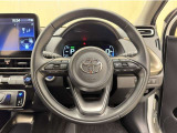 ステアリングスイッチ搭載!手を離さずに手元のスイッチでさまざまな操作が可能。運転中、視線をそらさなくても操作ができて安全です!