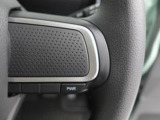 D assist 切替ステアリングスイッチ搭載。パワーモードで余裕のある軽快な走りを、エコモードで燃費重視のスマートな走りを。2つの走行モードをワンタッチで選択できます