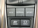 ドライブモードは走りの穏やかな順から「エコ」「ノーマル」「スポーツ」等が選べます。車種によりアクセルレスポンスやステアリングの重さ、エアコンの利き具合等が違います。
