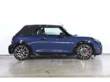 MINI NEXT勝どきのお支払総額は、車両本体価格、環境性能割、月割自動車税、リサイクル料金、印紙代、車庫証明代行費用、登録代行料金が含まれております。
