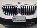 【キドニーグリル】BMWは約90年もの間、ほぼ全ての車両にひと目でBMWだと分かるこの特徴的なフロントグリルが備えられ、デザイン・アイコンとして親しまれてきました。