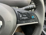 プロパイロット【同一車線運転支援技術】搭載。高速道路でドライバーに代わってアクセル、ブレーキ、ステアリングを自動制御します。