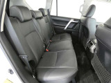ゆとりある広々とした車内空間は、ドライブを始め買い物やレジャーなど、幅広く活躍します。一人でもみんなとでもお出かけを楽しみましょう!
