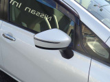 ウインカー付きドアミラーです相手車両へ指示案内