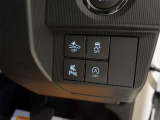 操作のしやすさが分かるスイッチ類。装備有無と配置、文字消えや使用感までチェックできます。