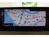 クルマの頭脳ともいえる、管理システム、iDrive。ナビだけではなく、オーディオ操作や車両情報の表示などをコントロールできます。便利さと安全性の向上にも繋がっています。