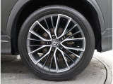 235/55R20タイヤを装備しています。※各ホイールのキズ等をご確認くださいませ。