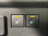 寒い日のドライブを快適にする運転席&助手席シートヒーターが付いてます。その隣にはアクセサリーソケット(12V/120W)も装備されています。