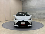 お車購入のポイントとなるフロントマスクです!シャープな目つきが印象的なデザインのヘッドランプです。