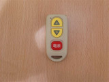 シート昇降装置用のリモコンもついています!