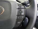 ステアリング右のスイッチにクルーズコントロール機能付き★高速走行時に前車との距離を保ちながら、一定速度での自動走行が可能です!