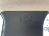前席には、SRSカーテンエアバックを装備しています。