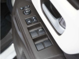 ◆パワーウィンドウスイッチ◆運転席から全席の窓の開閉操作を行うことが出来いつでも換気ができます!