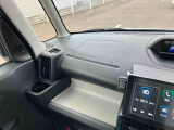 中古車をお選びいただく際に気になる走行距離や修復歴などに加えてキズ・凹みの有無・状態や消耗品の交換、今までの整備状況が &ldquo;ダイハツ認定中古車カルテ&rdquo;でわかります。