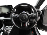 各操作スイッチなどもハンドルから手を放すことなく操作可能で安全運転に支援いたします!