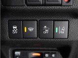 ◆VSA◆横滑り防止装置が装備されています。コーナーリング時の横すべりを抑える機能と、車両の急激な挙動変化を抑える機能で、安定した走行を実現しています。運転に安心とゆとりが出来ます。