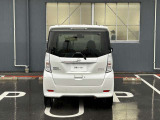 軽自動車に見えない堂々とした後姿です!