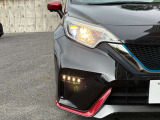 ヘッドライトは流行りのLED(ロービーム)暗い夜道を明るく照らします