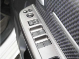 ◆パワーウィンドウスイッチ◆運転席から全席の窓の開閉操作を行うことが出来いつでも換気ができます!