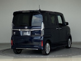 バックカメラが付いているのでバックでの車庫入れも安心です。