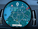Apple CarPlayやAndroid Autoなど様々なアプリケーションがインストールされています!